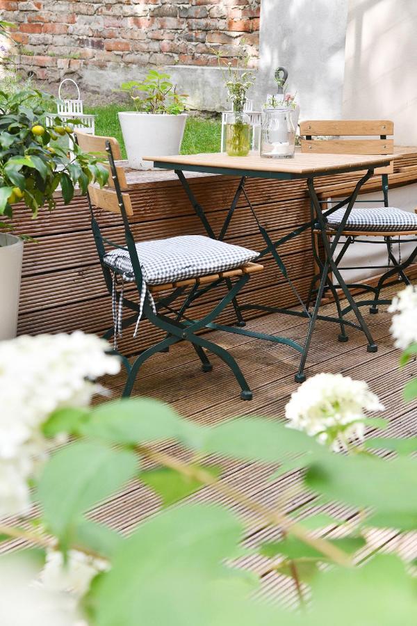 Jethon Studio-Appartement Im Gruenen Bernburg Exterior foto